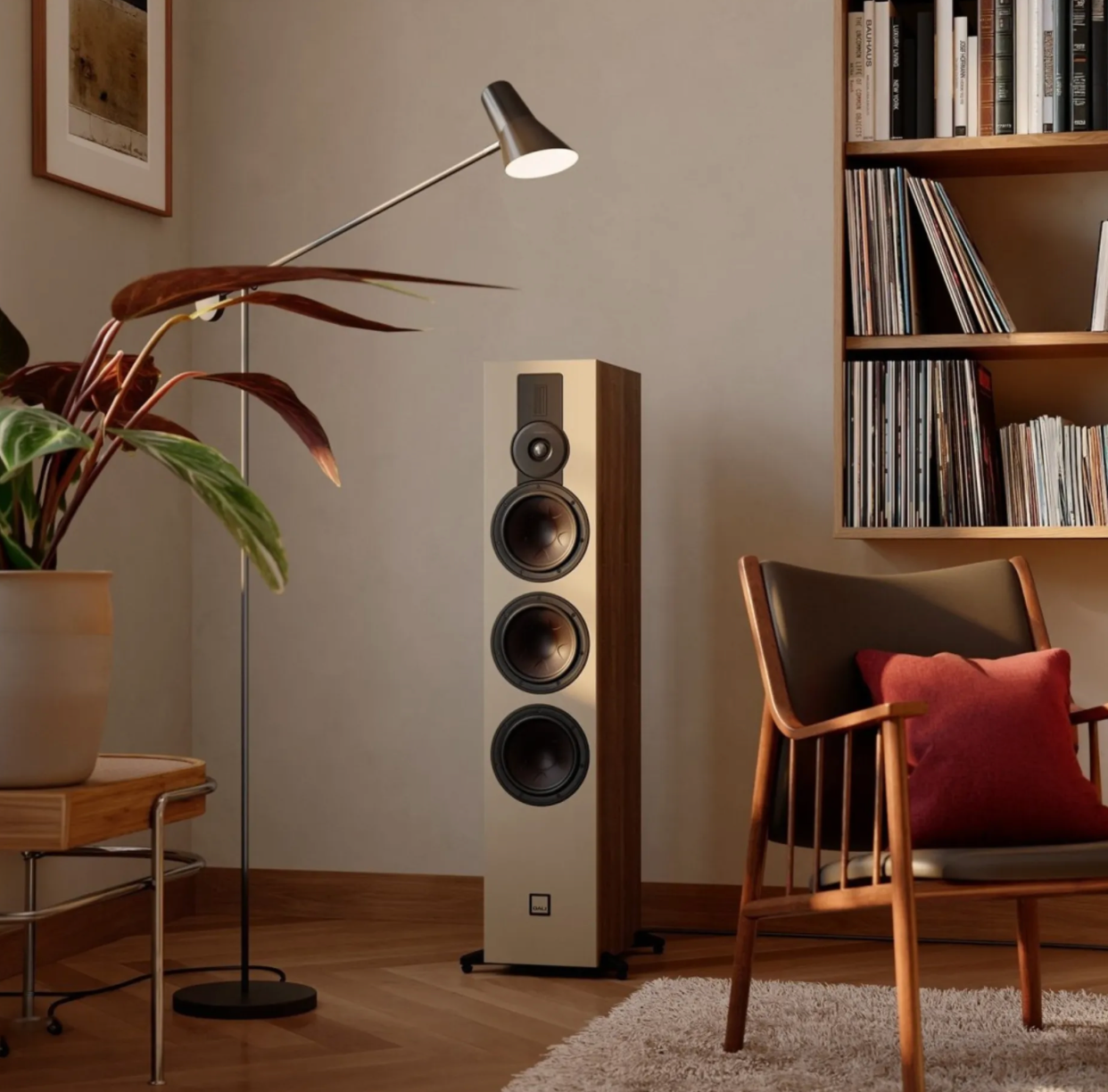 DALI SONIK 9 compact floorstanding speakers