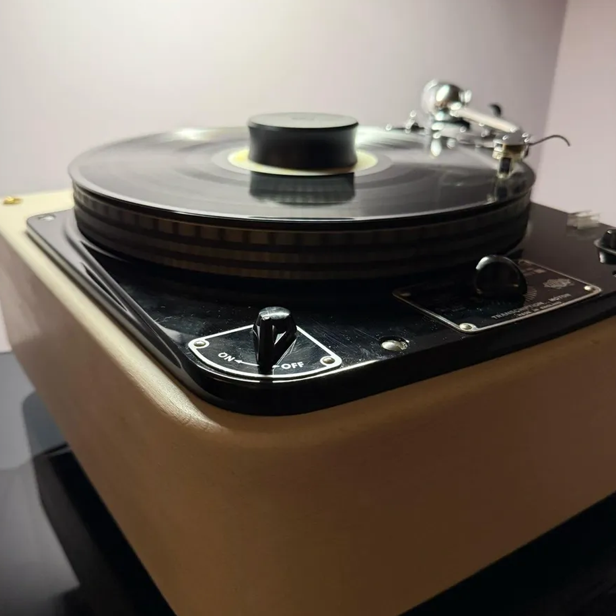 Solid-Sounds Garrard 301 signature plinth