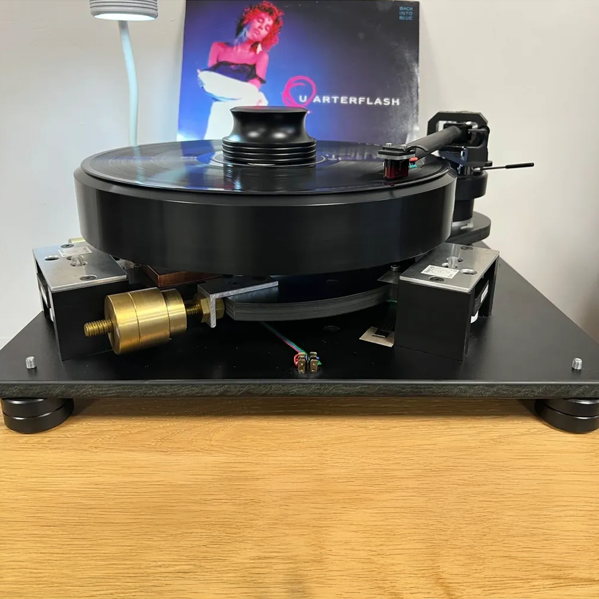 STST Motus ii DQ suspended low torque direct drive turntable
