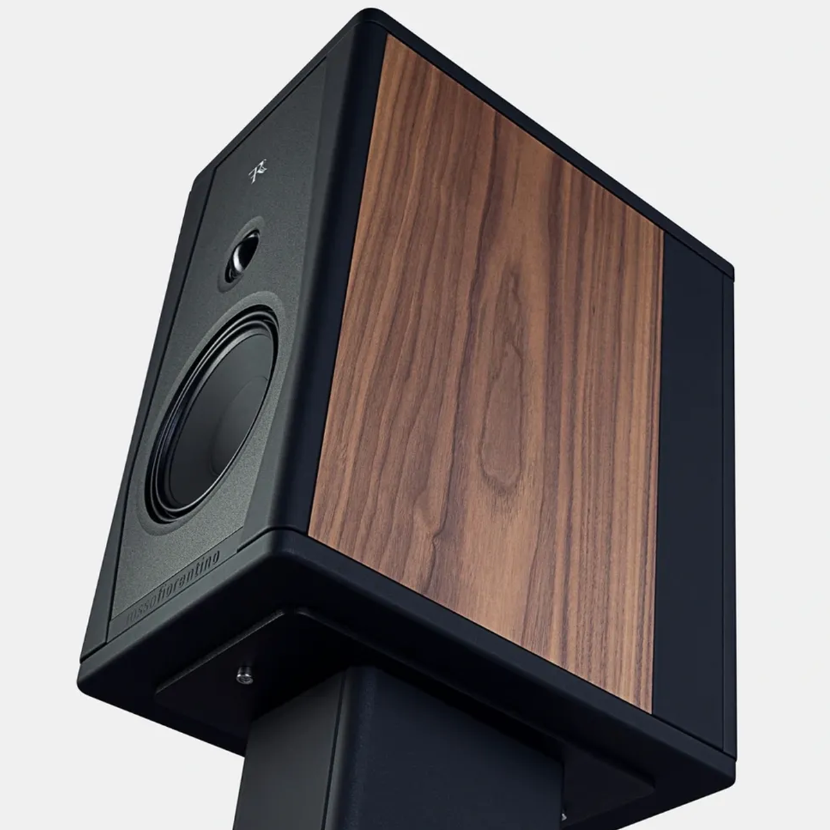 Rosso Fiorentino Arno 20 stand mount speakers